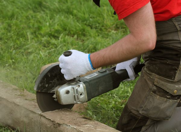 Curb Sawing in Des Moines