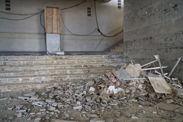 Cost of Cement Steps Removal in Des Moines